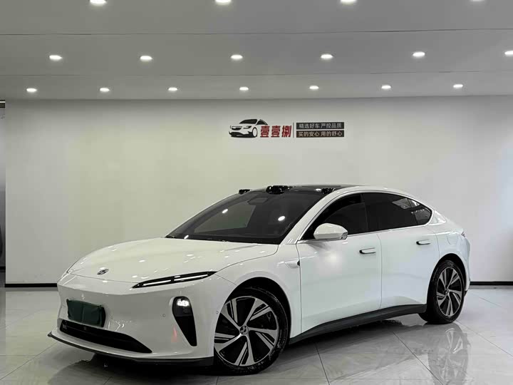 Фото 1 - Nio ET5