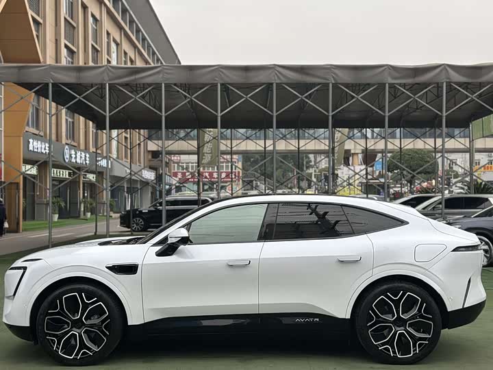 Фото 3 - Avatr 11