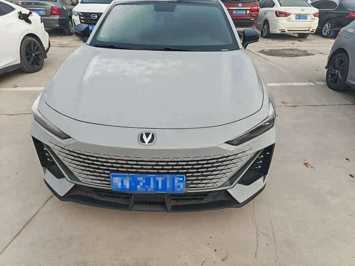 Фото 2 - Changan UNI-V