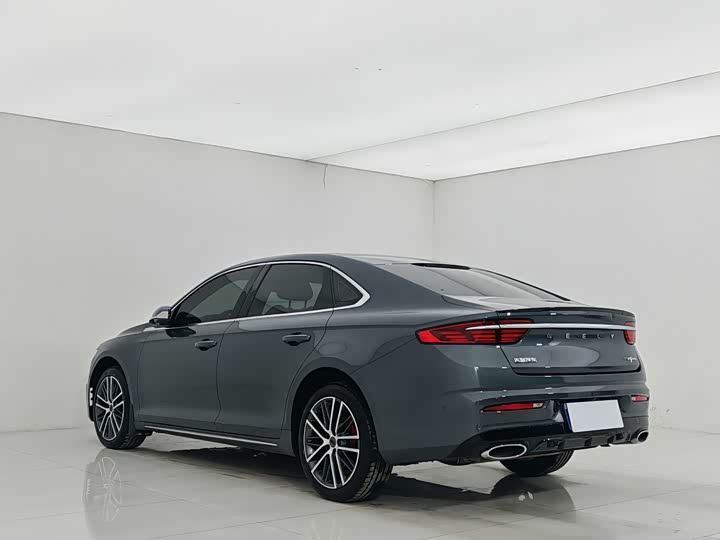 Фото 4 - Geely Preface