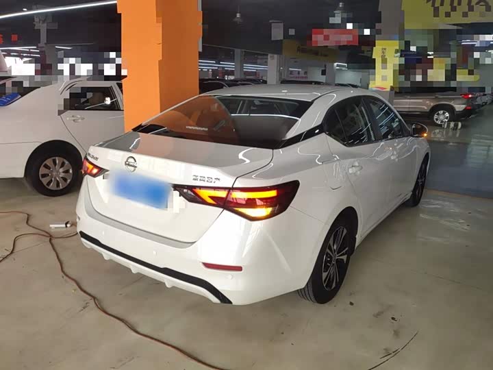 Фото 7 - Nissan Sylphy