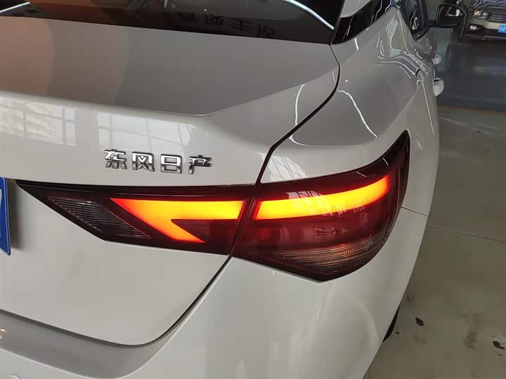 Фото 8 - Nissan Sylphy