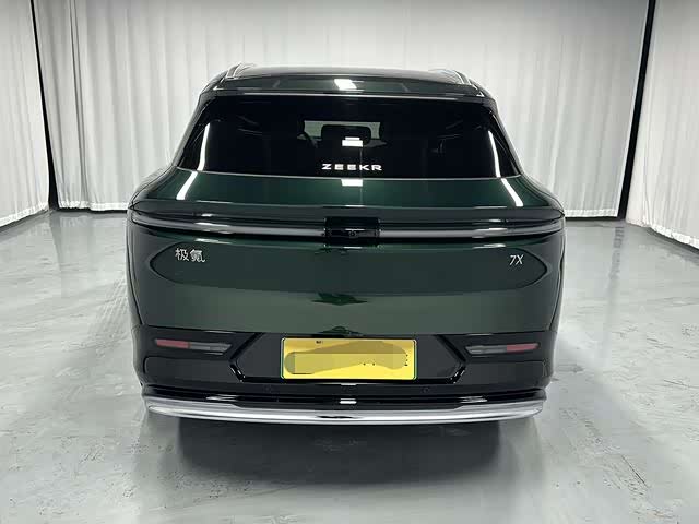 Фото 4 - Zeekr 7X