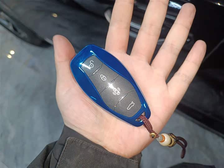 Фото 9 - Hongqi HS3