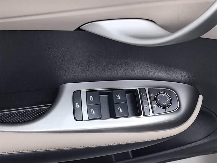 Фото 9 - BYD Dolphin