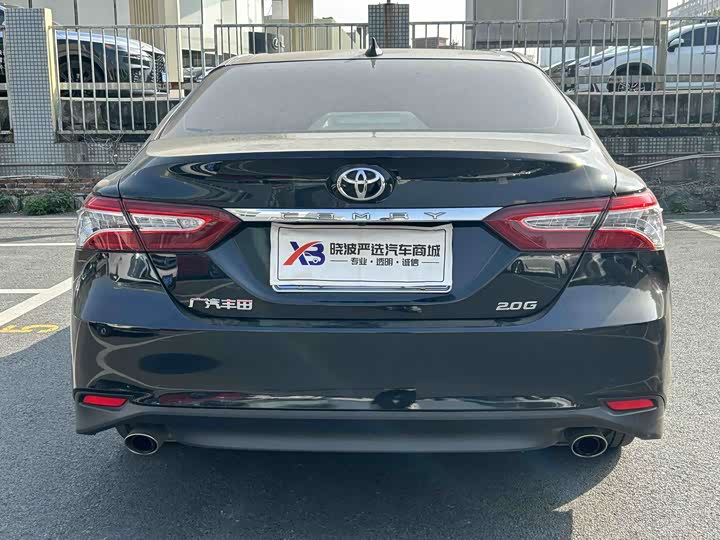 Фото 9 - Toyota Camry