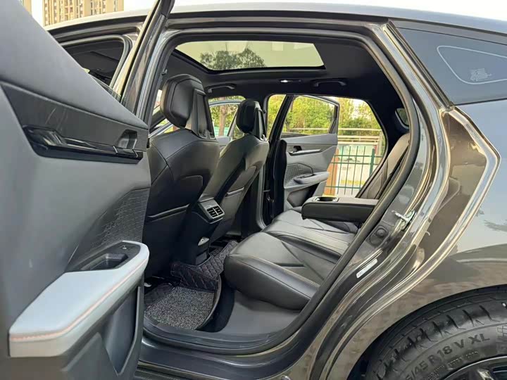 Фото 6 - Changan UNI-V