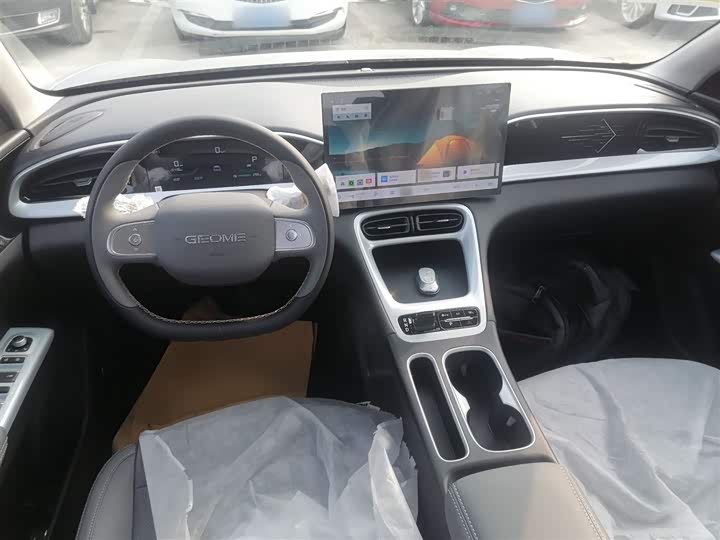 Фото 9 - Geely Galaxy Geome