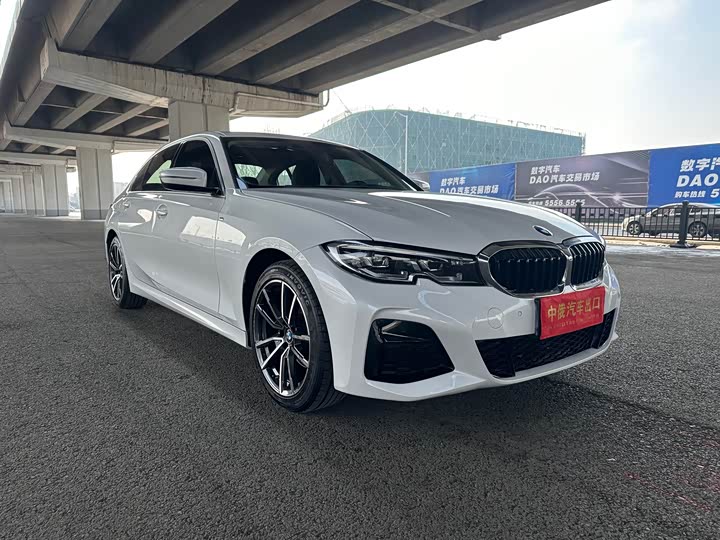 Фото 3 - BMW 3 Series