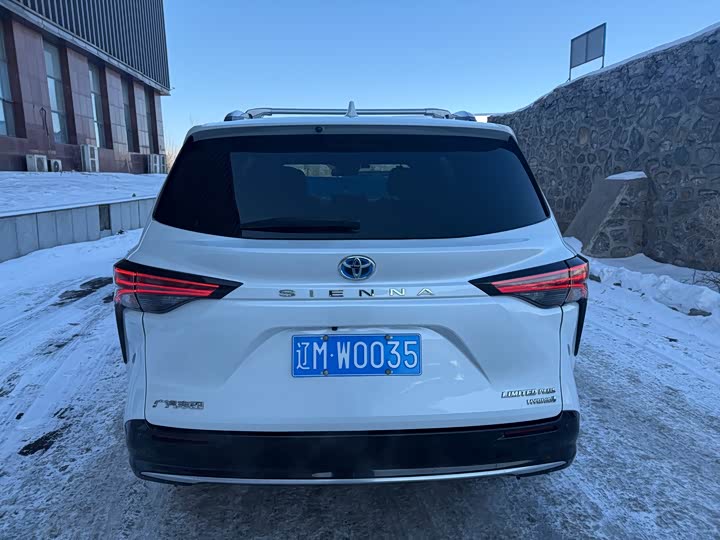 Фото 6 - Toyota Sienna