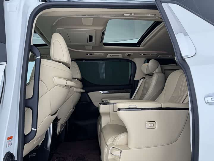 Фото 7 - Toyota Alphard