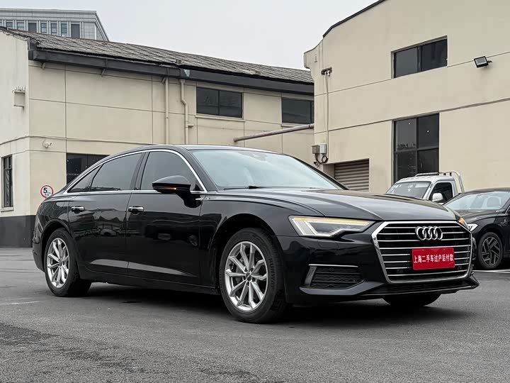 Фото 3 - Audi A6L