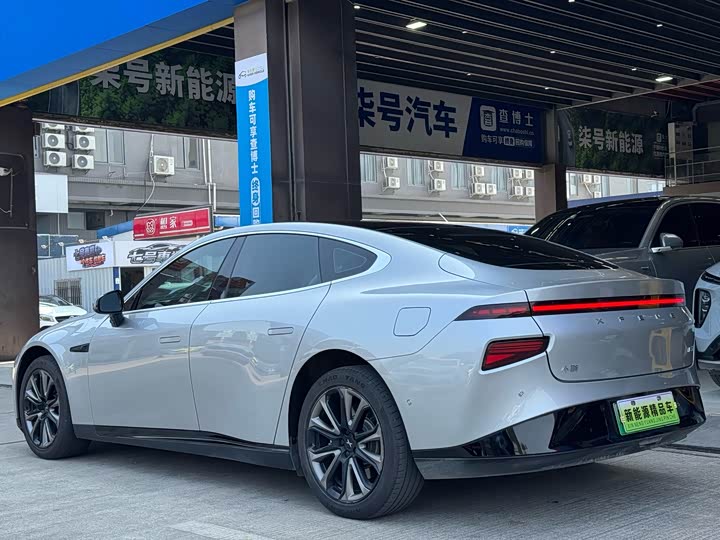 Фото 4 - XPeng P7