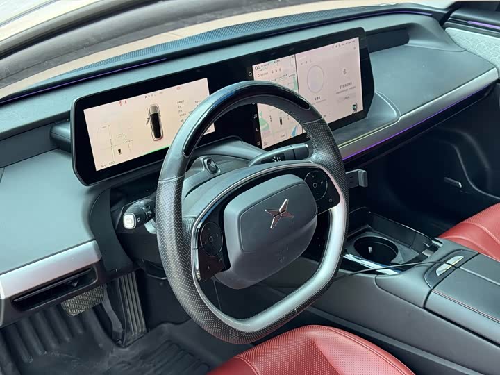 Фото 8 - XPeng P7