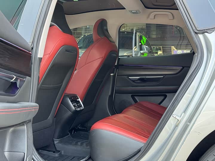 Фото 9 - XPeng P7