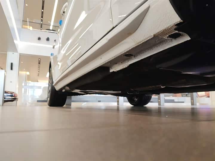 Фото 2 - Audi A4L