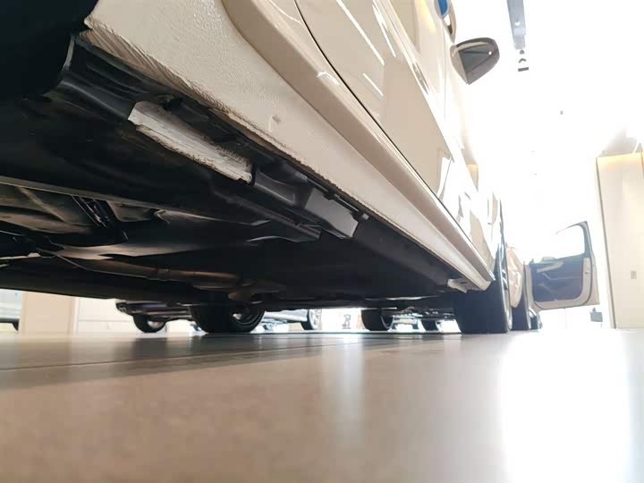 Фото 4 - Audi A4L