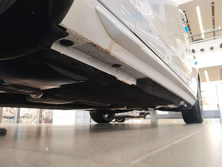 Фото 8 - Audi A4L