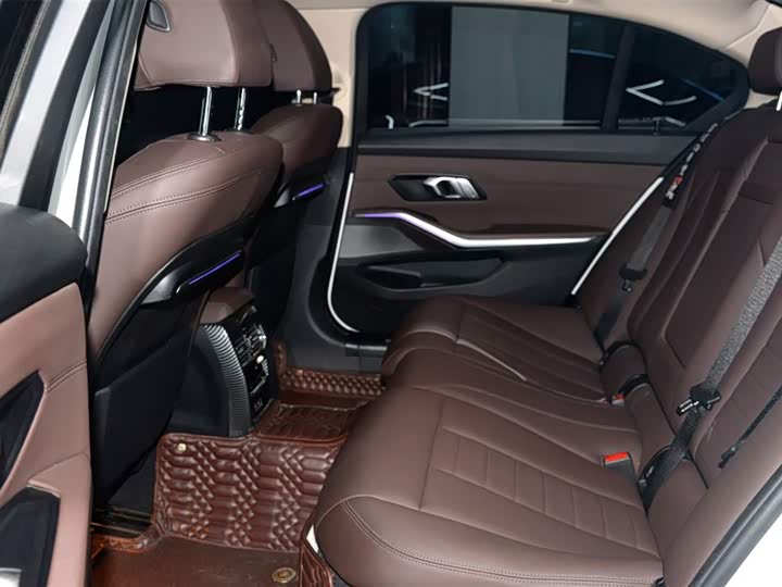 Фото 9 - BMW 3 Series