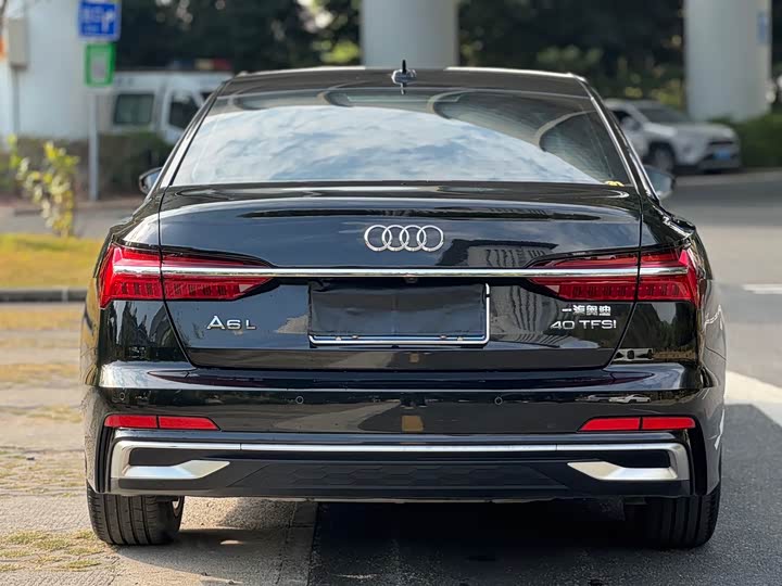 Фото 7 - Audi A6L