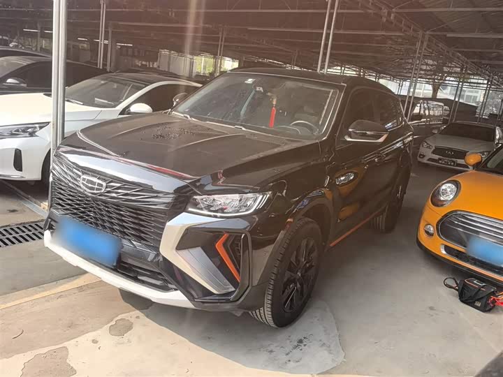 Фото 1 - Geely Atlas