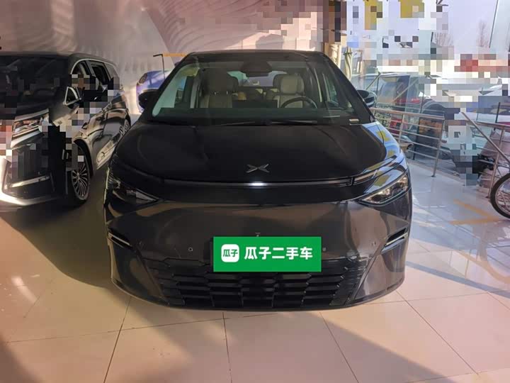 Фото 3 - XPeng X9