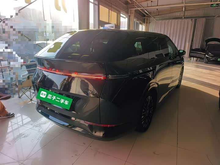 Фото 7 - XPeng X9