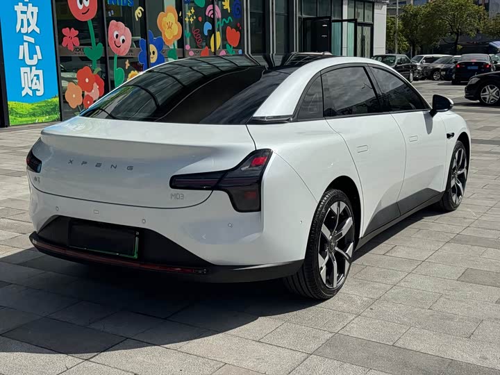 Фото 6 - XPeng Mona M03