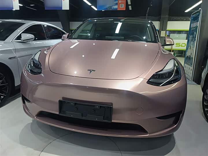 Фото 3 - Tesla Model Y