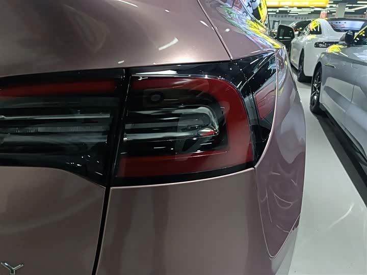 Фото 8 - Tesla Model Y