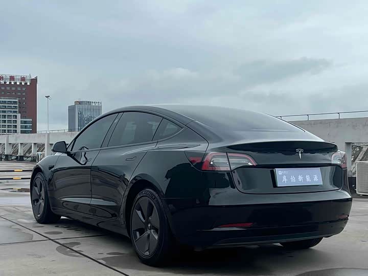 Фото 6 - Tesla Model 3
