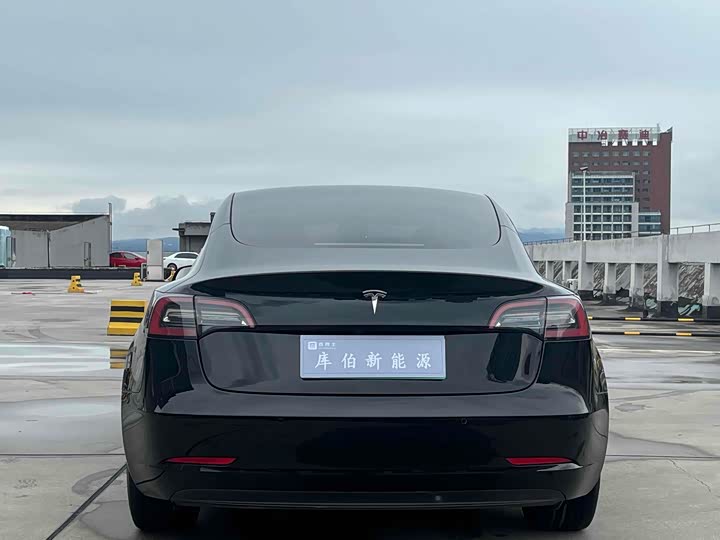 Фото 7 - Tesla Model 3