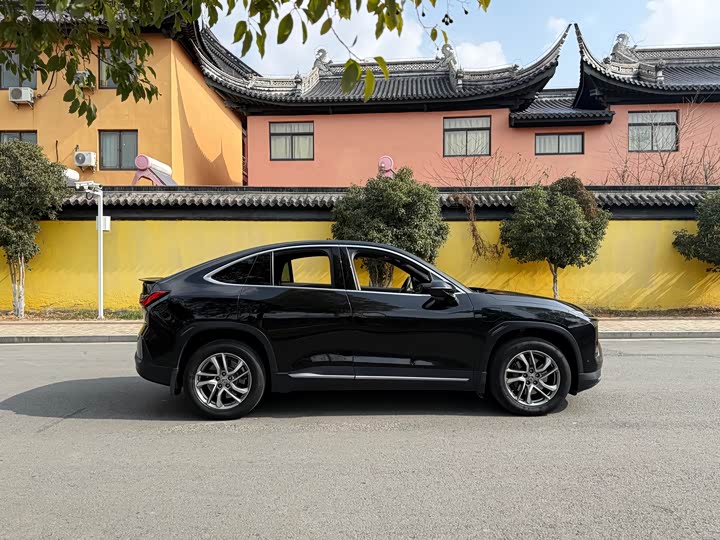 Фото 4 - Nio EC6