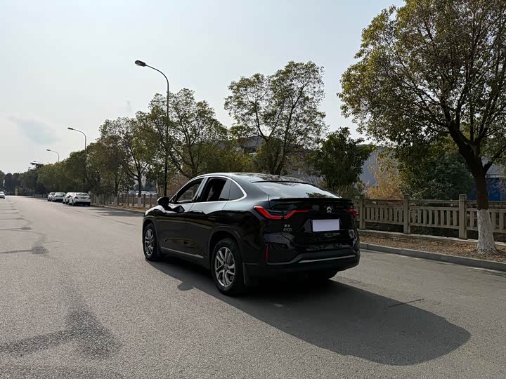 Фото 7 - Nio EC6