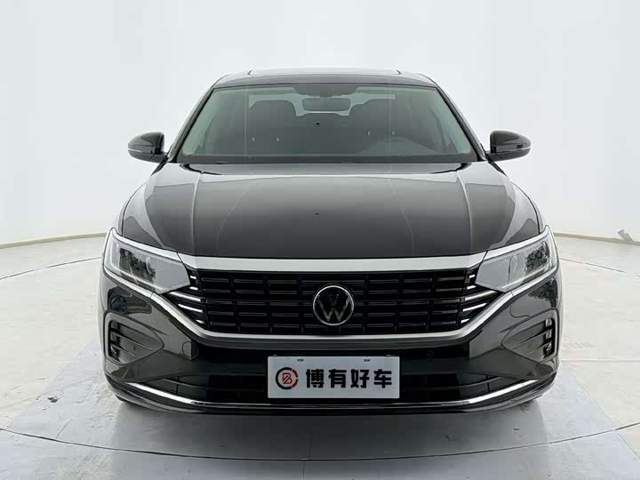 Фото 2 - Volkswagen Passat