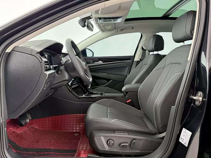 Фото 3 - Volkswagen Passat