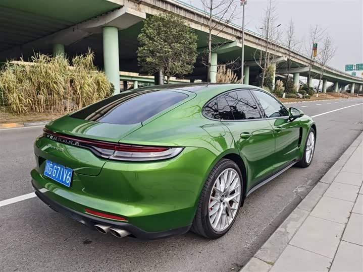 Фото 4 - Porsche Panamera