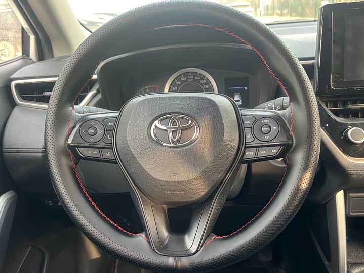 Фото 9 - Toyota Corolla Cross