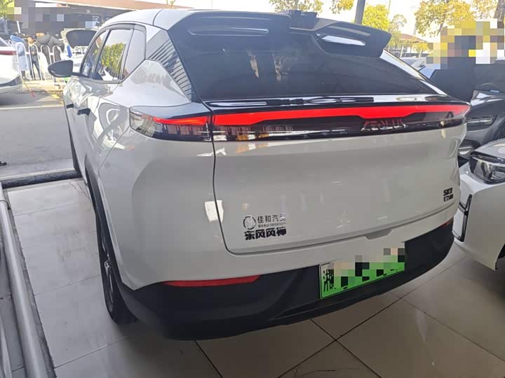 Фото 5 - Dongfeng Aeolus Sky EV01