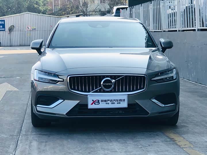 Фото 2 - Volvo S60