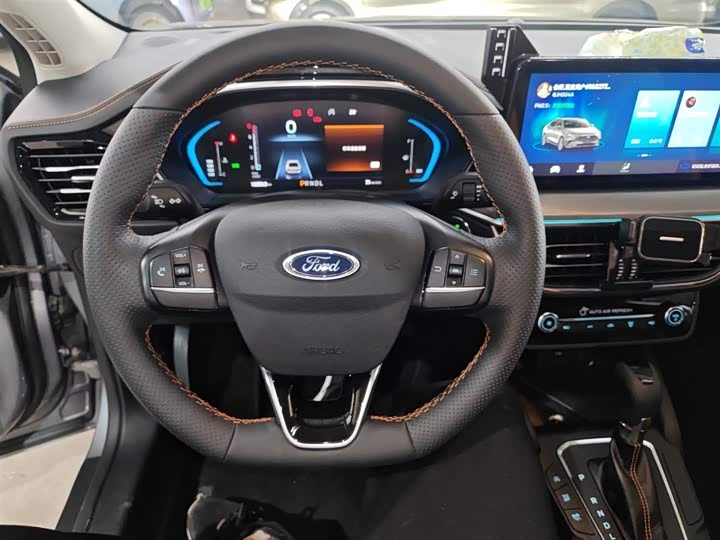 Фото 3 - Ford Focus