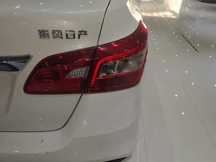 Фото 8 - Nissan Sylphy
