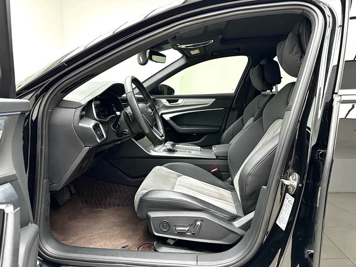 Фото 6 - Audi A6L