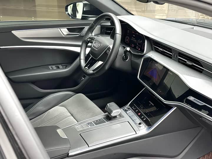 Фото 9 - Audi A6L