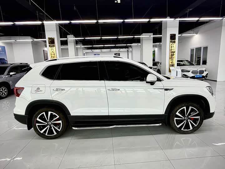 Фото 7 - Volkswagen Tharu