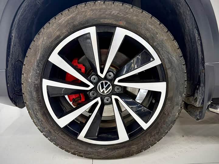 Фото 9 - Volkswagen Tharu