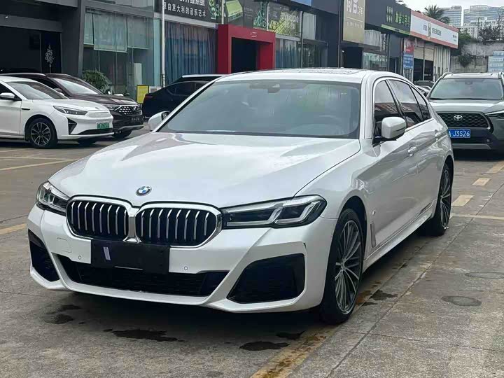 Фото 1 - BMW 5 Series