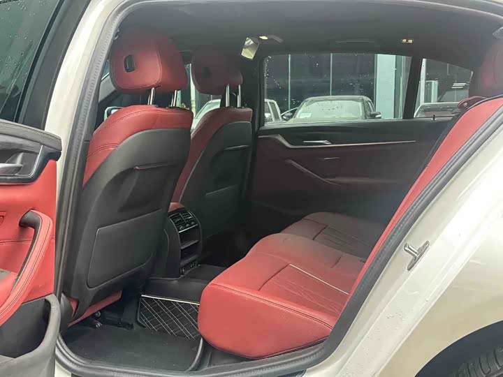 Фото 4 - BMW 5 Series