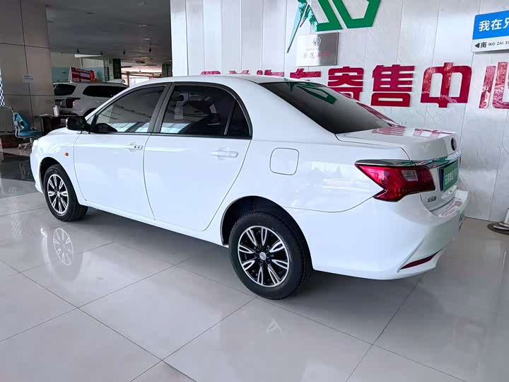 Фото 9 - BYD F3