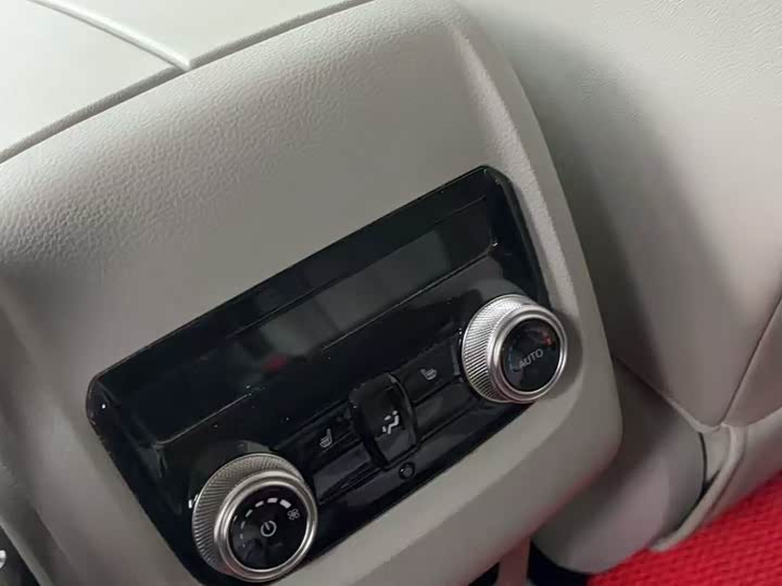 Фото 6 - Ford Equator